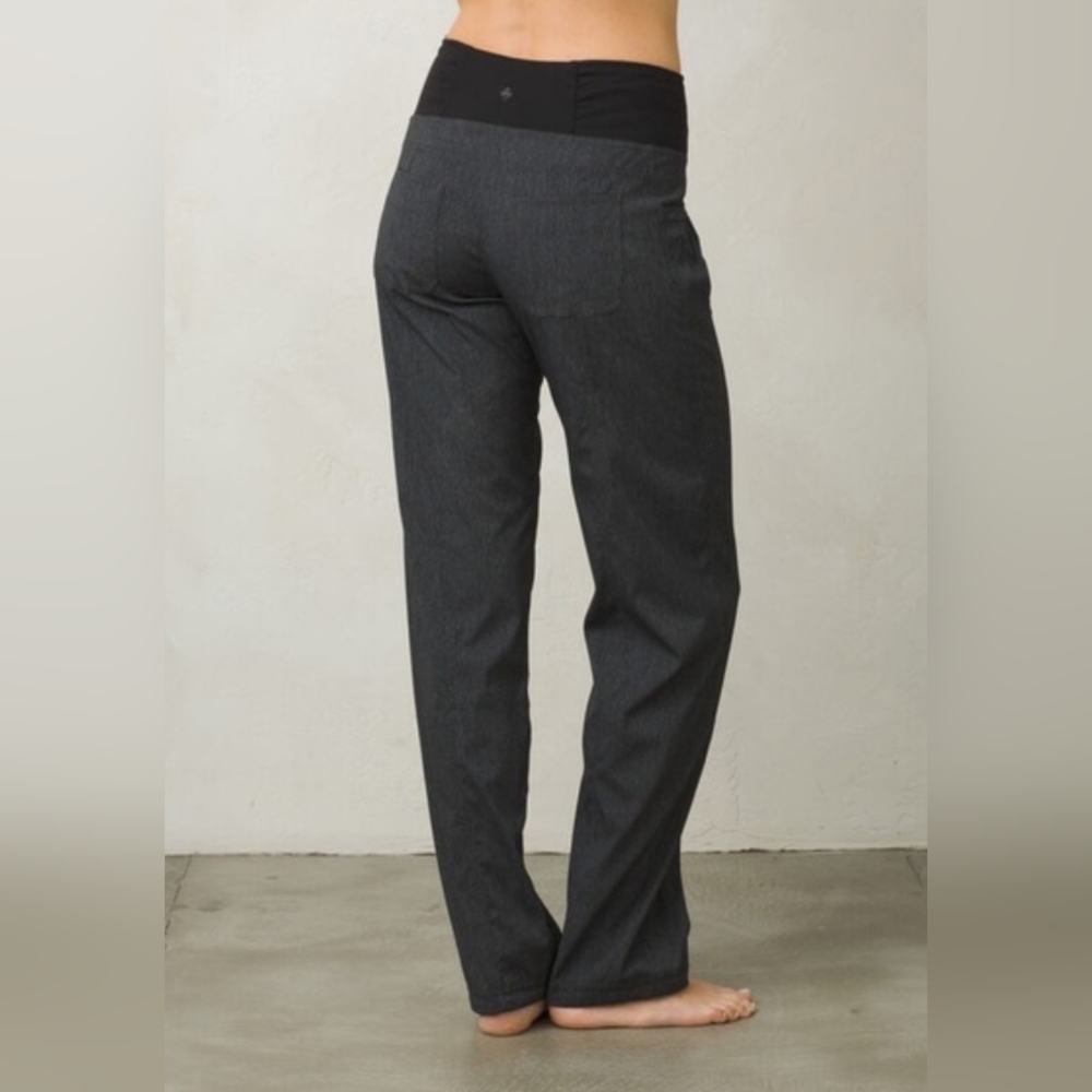 Prana Women's BLUE-Gray 👖
Straight-Leg Pants with Black Waistband
